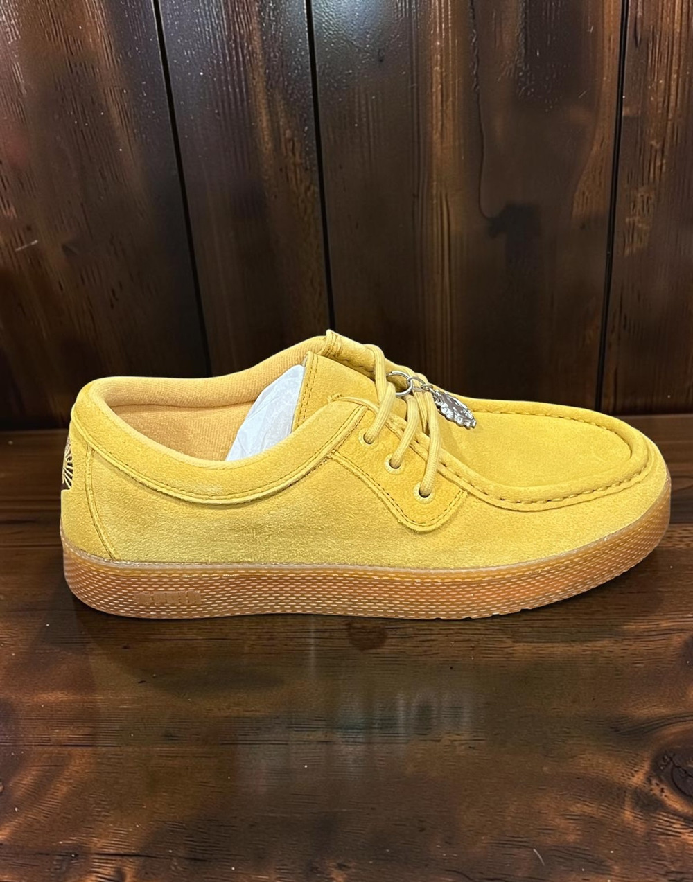 iPath Cats Low Buttery Wheat Suede Gum Sole Men’s Size 8.5 Shoes New